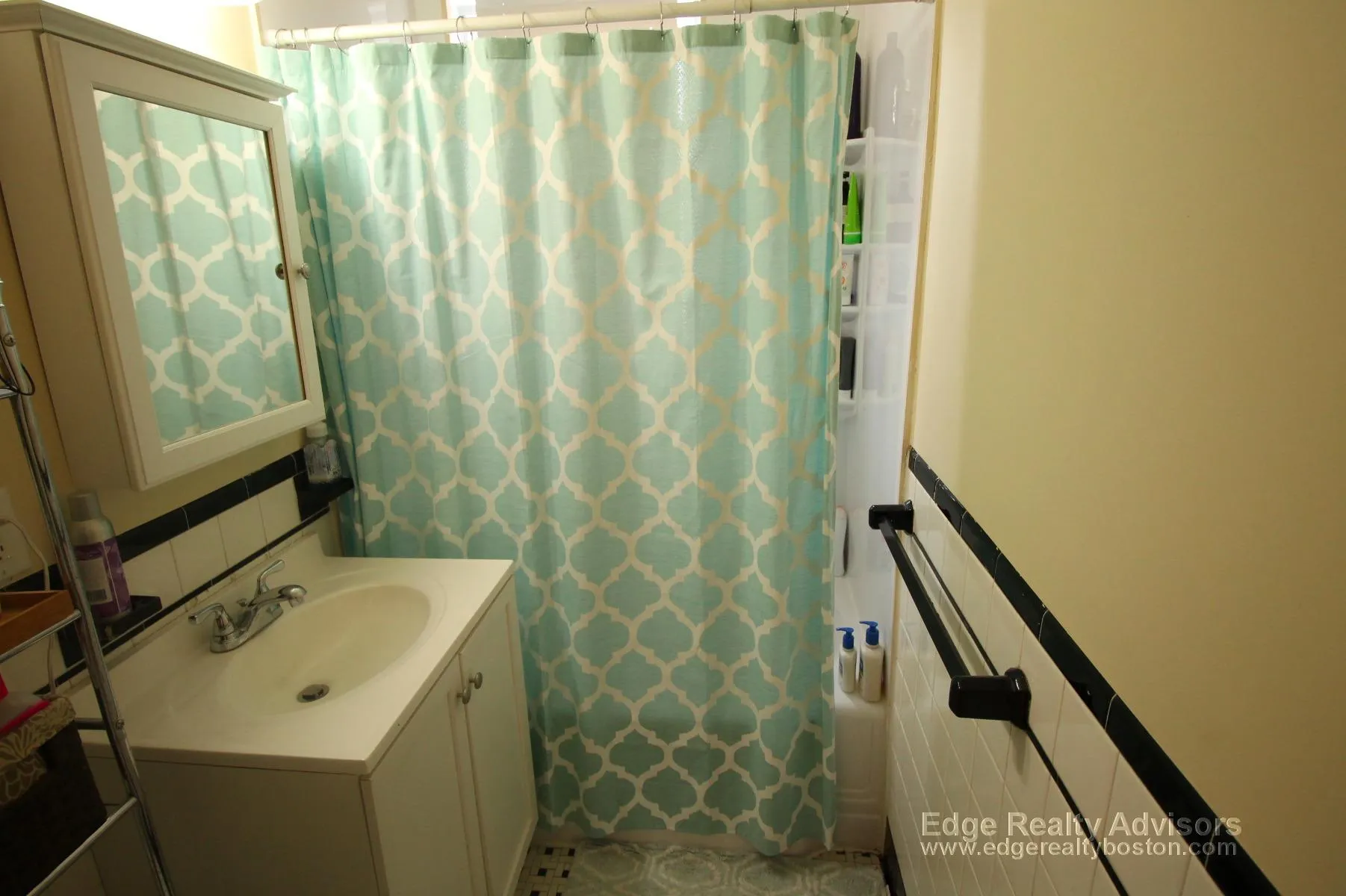 27 Montcalm Ave, Brighton