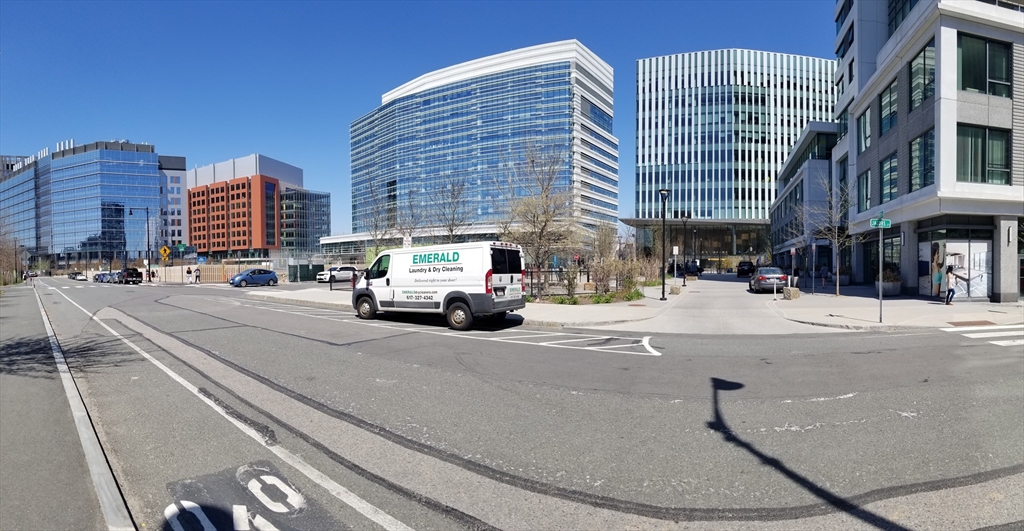 2 Earhart, East Cambridge