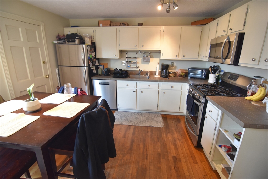 19 Craig Pl, North Brookline