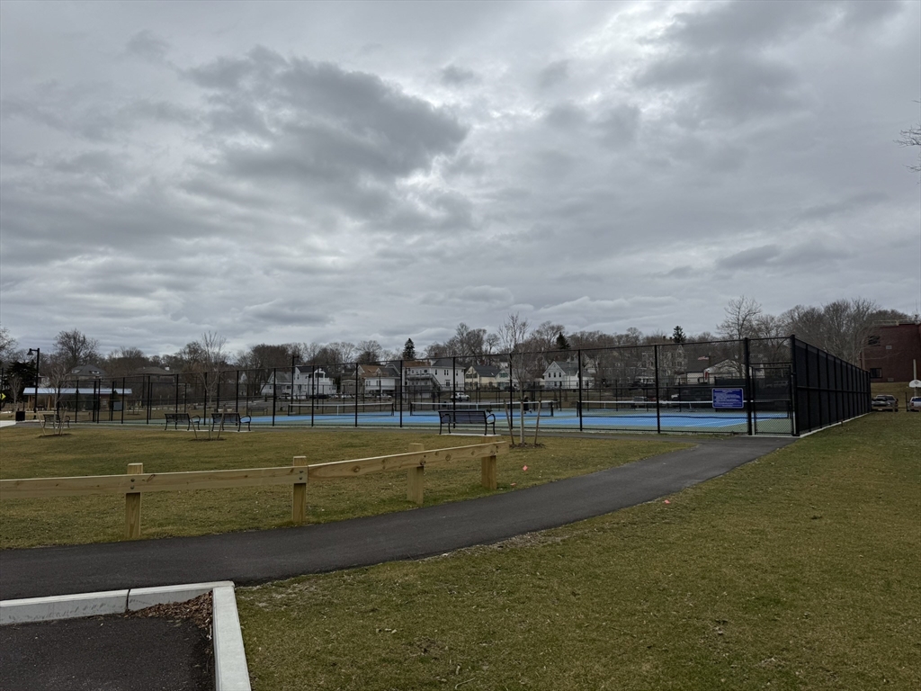 7 Fremont St, Downtown