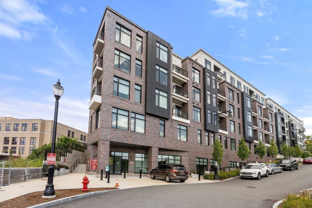 191 Washington St, Brighton