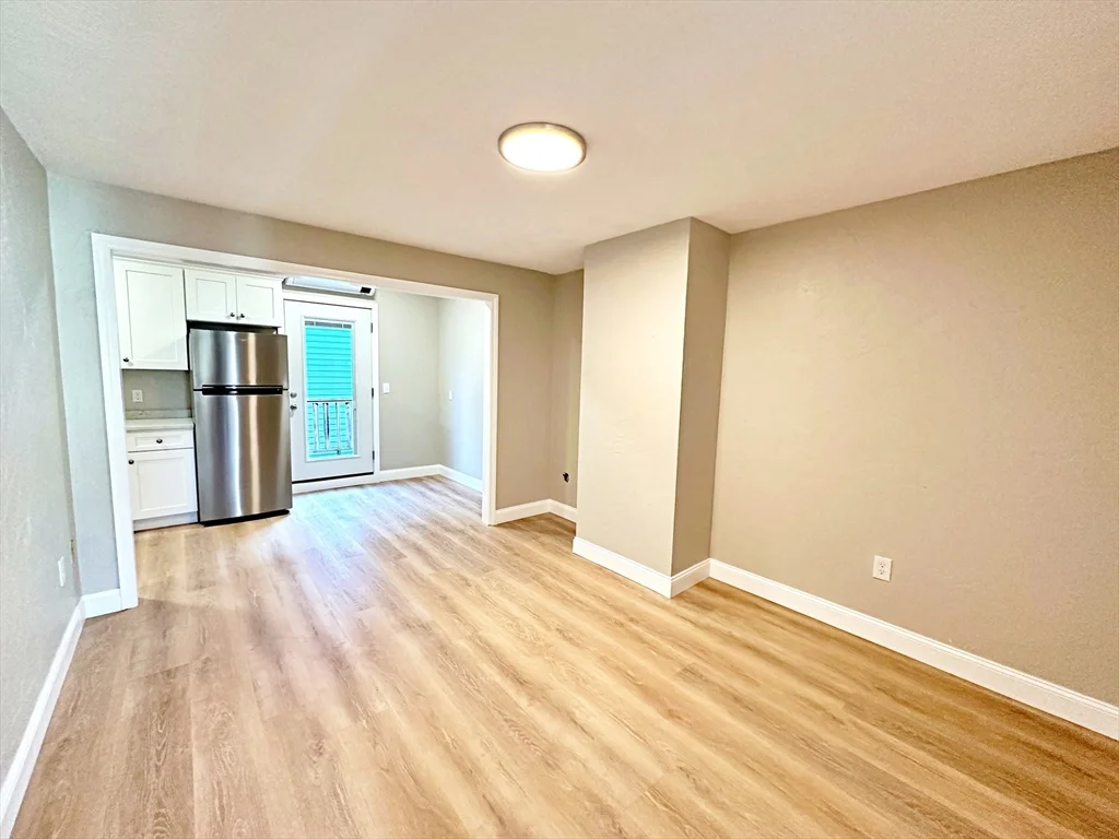 89 Cottage St, East Boston