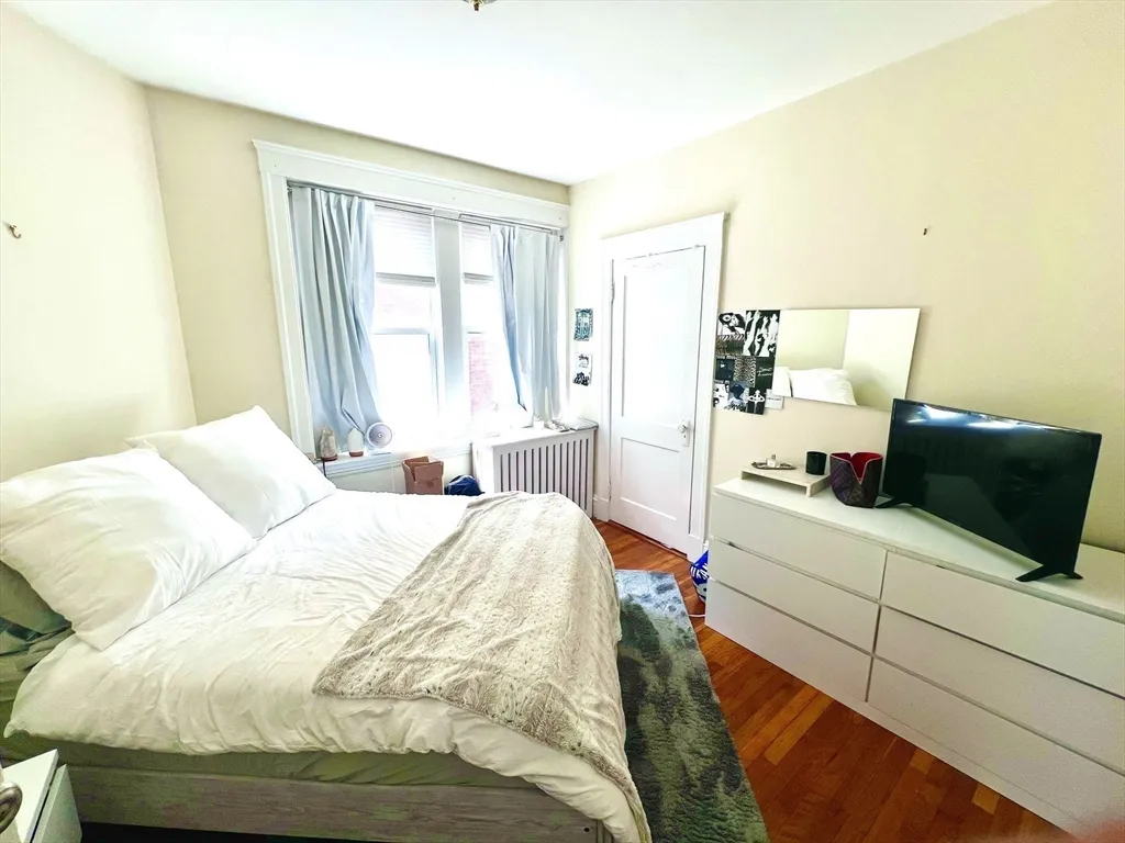 235 Freeman St, North Brookline