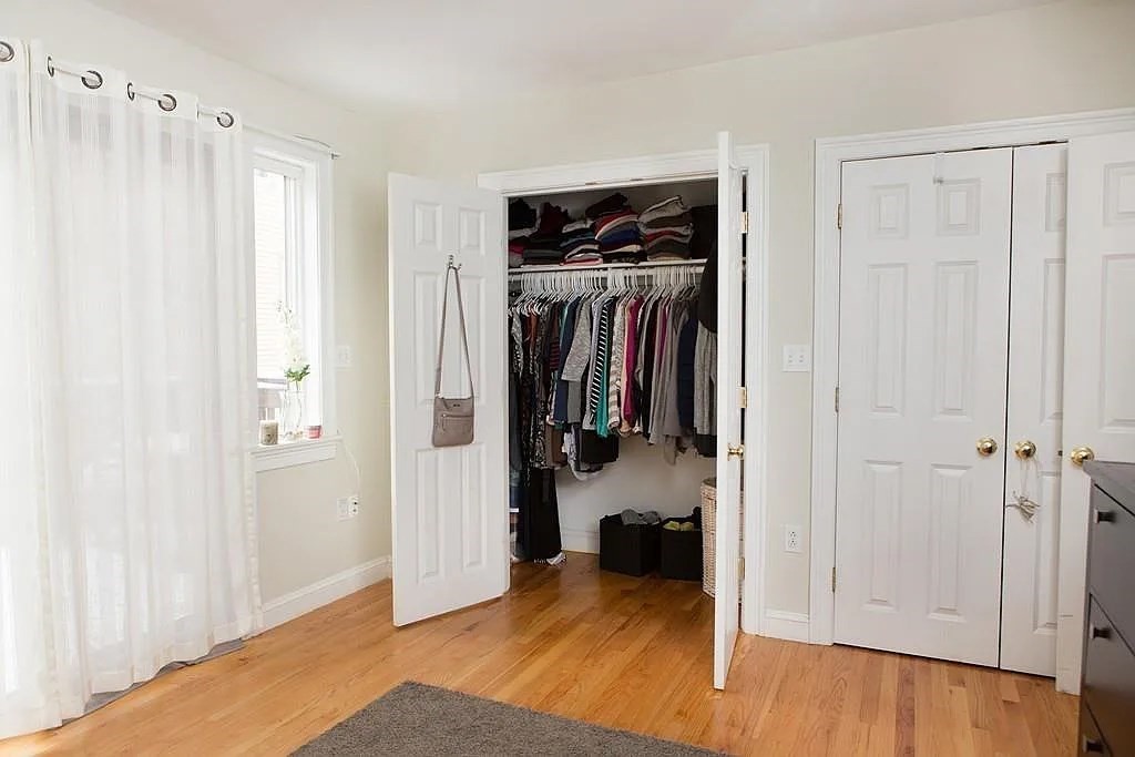 159 W 6th St, South Boston