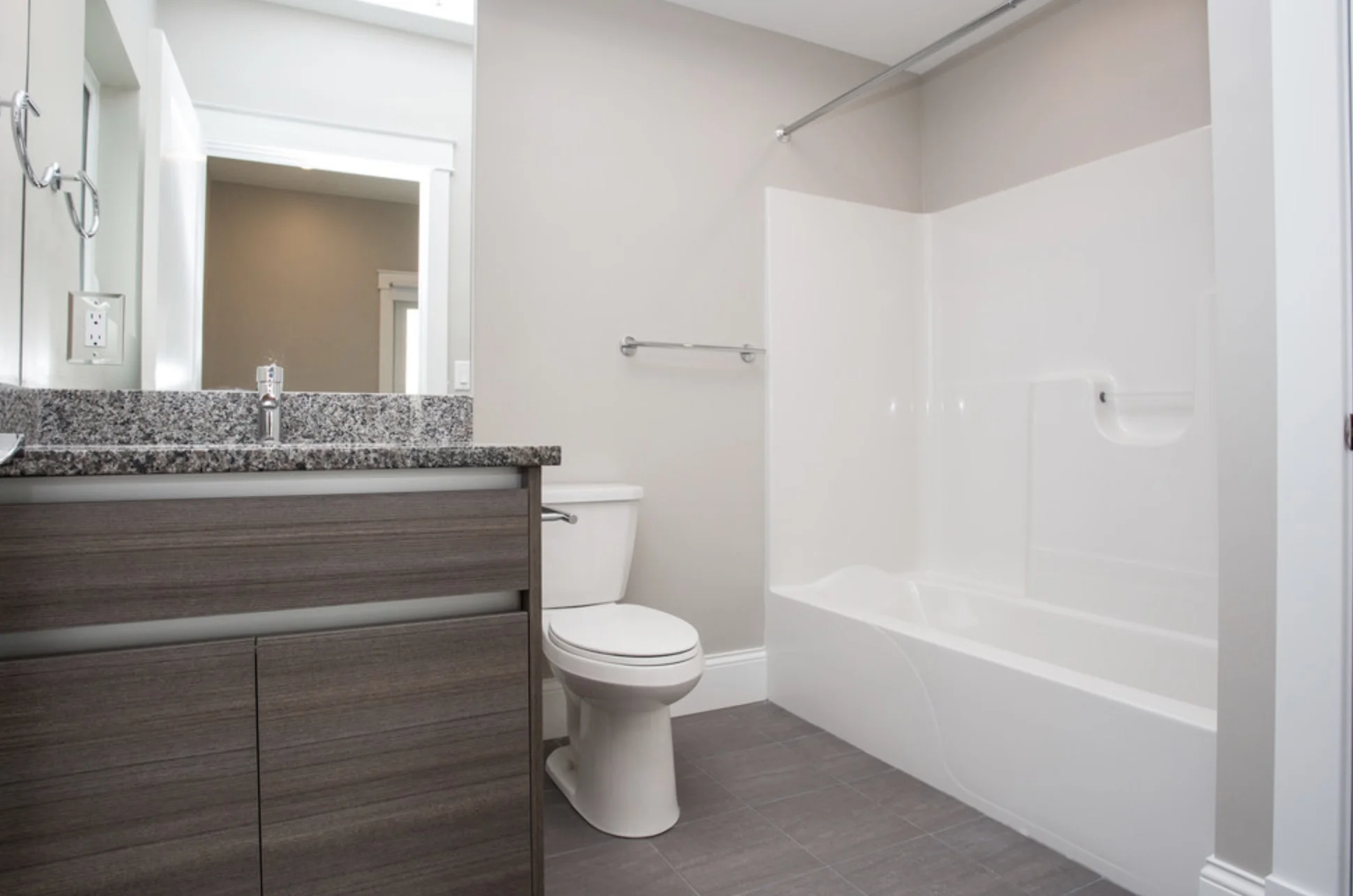 60 Howard St, Watertown