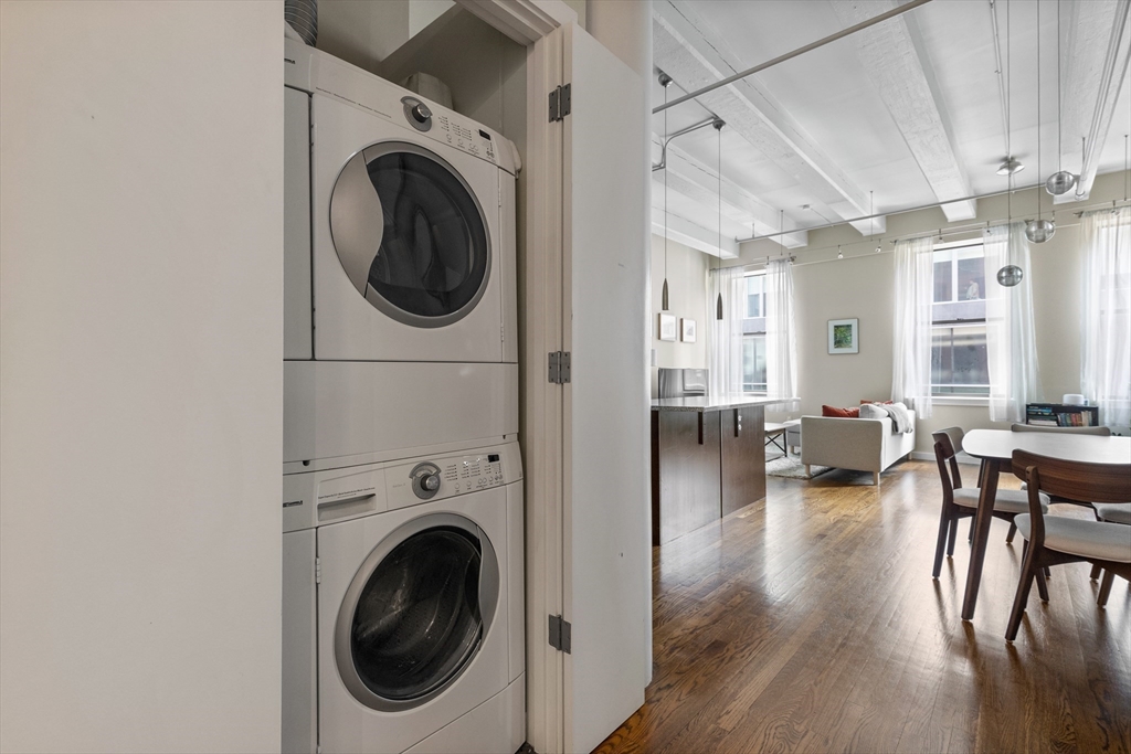 88 Kingston St, Downtown