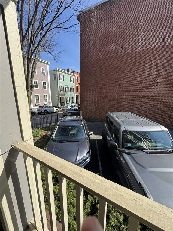 54 Chestnut St, Charlestown