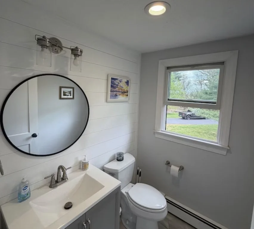 456 South River St, Marshfield