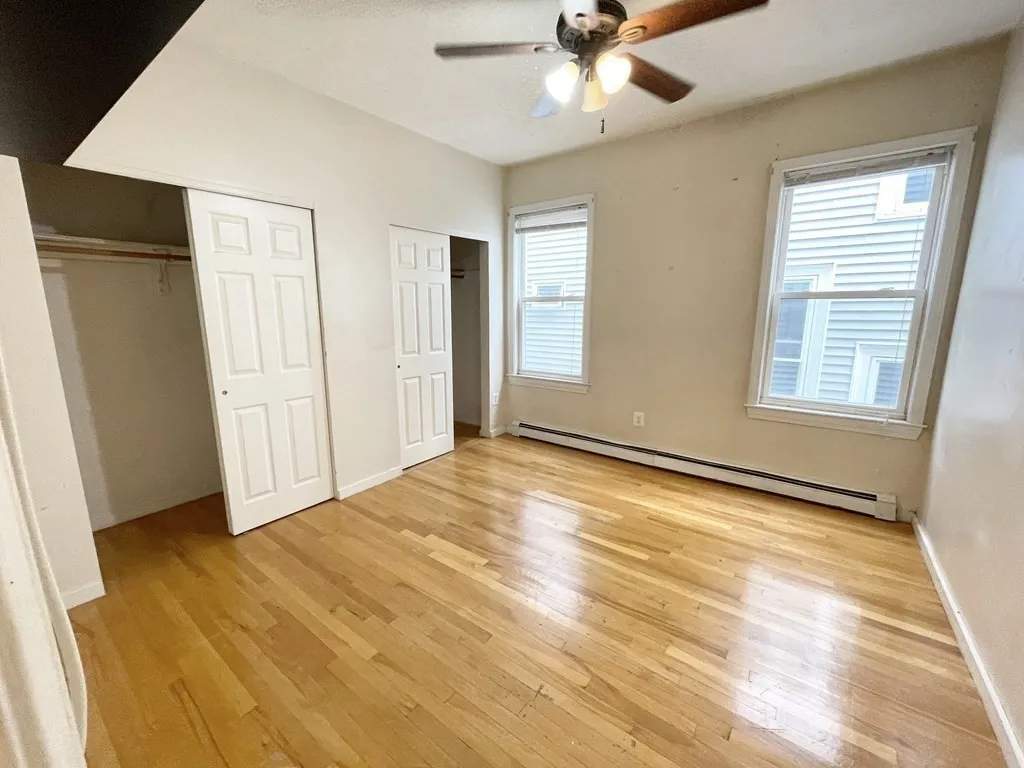 7 Iroquois St, Mission Hill