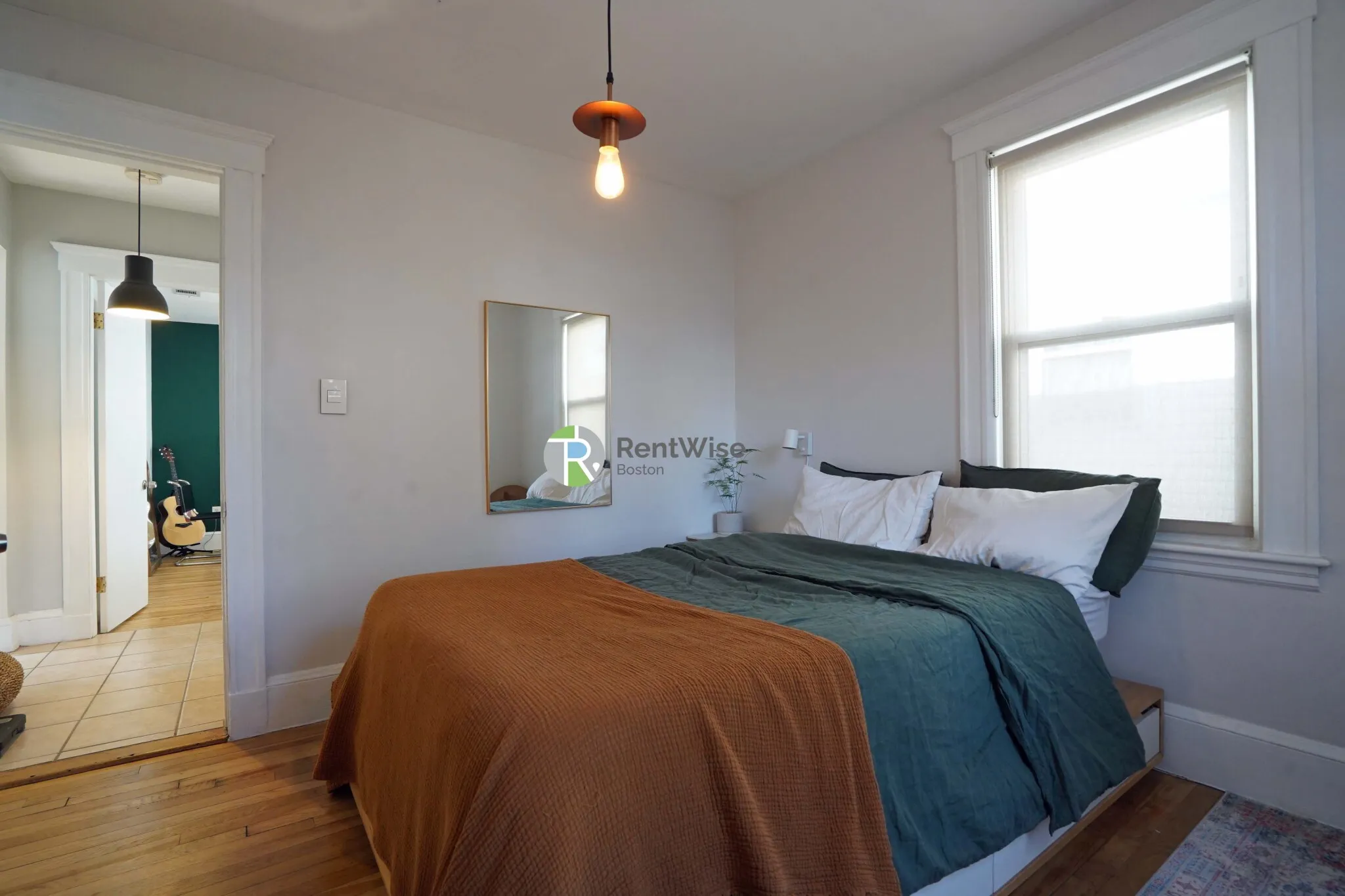 238 Hyde Park Ave, Jamaica Plain