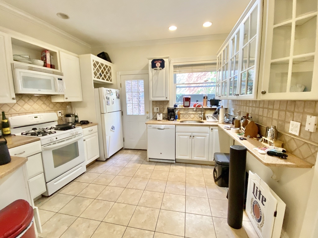 155 Salem St, North End