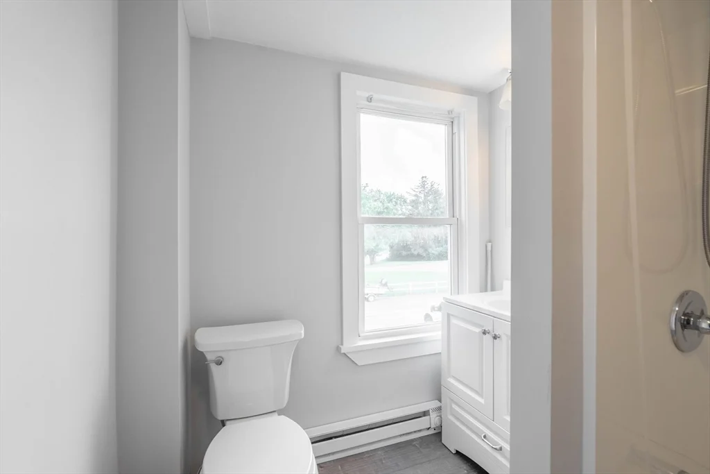 85 E Main, West Brookfield