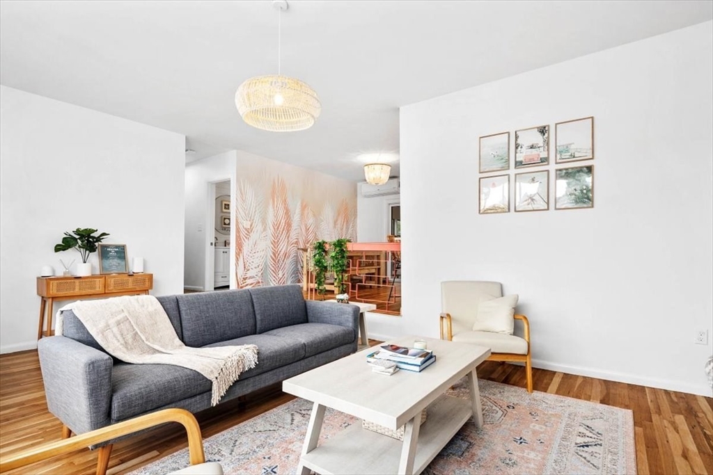 80 Central Ave Summer, Hull