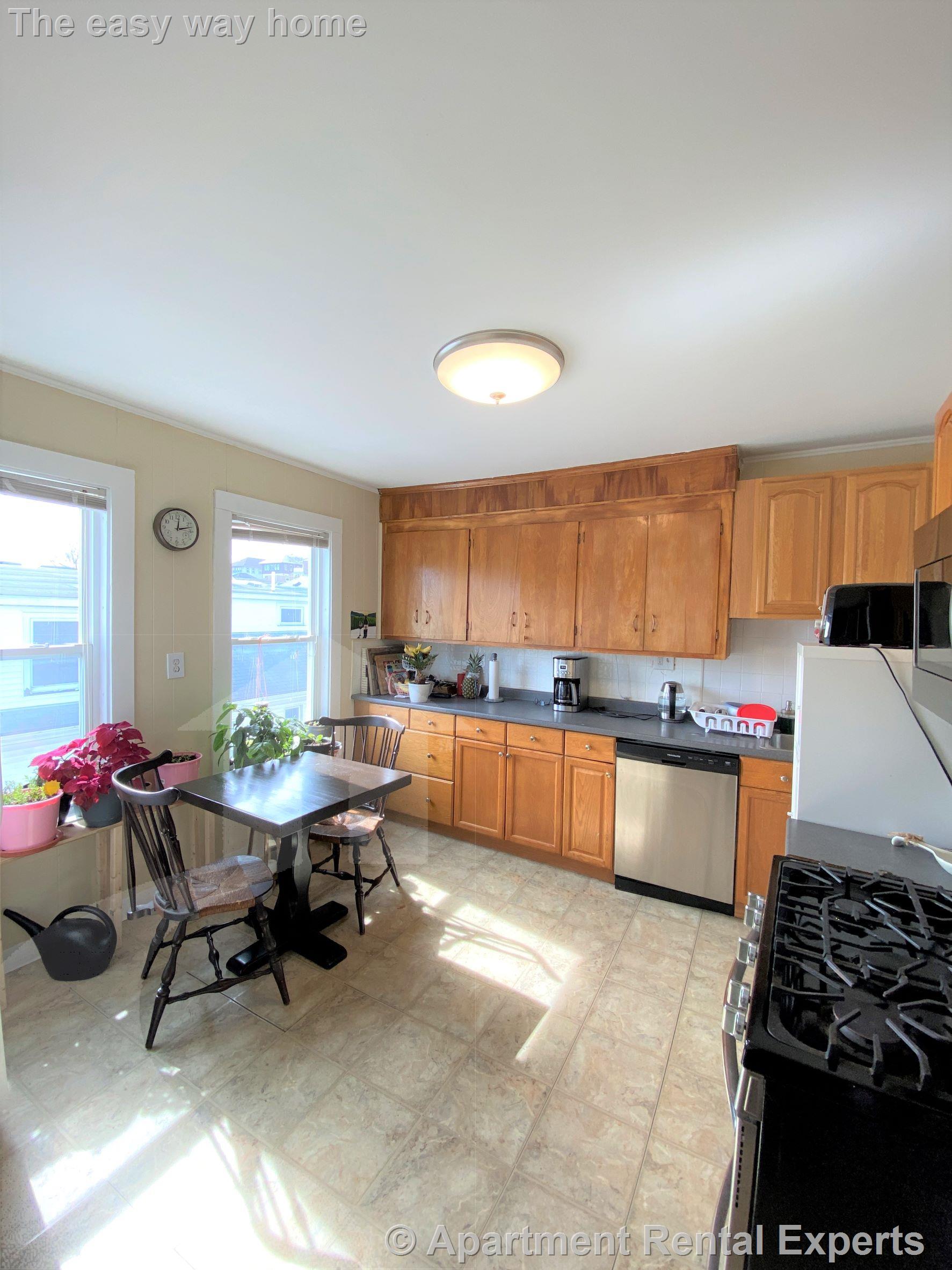 258 Belmont St, Watertown Center