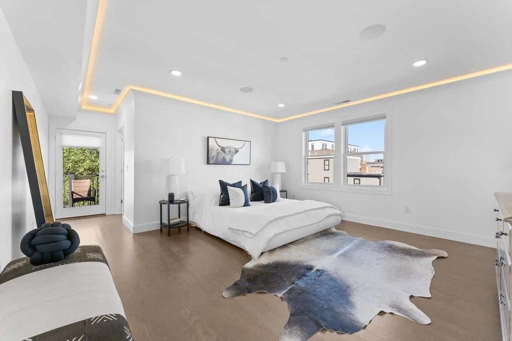 333 W 3rd St, South Boston