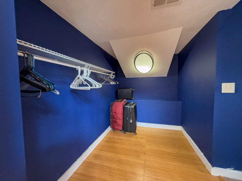 5 Avondale Ave, Billerica