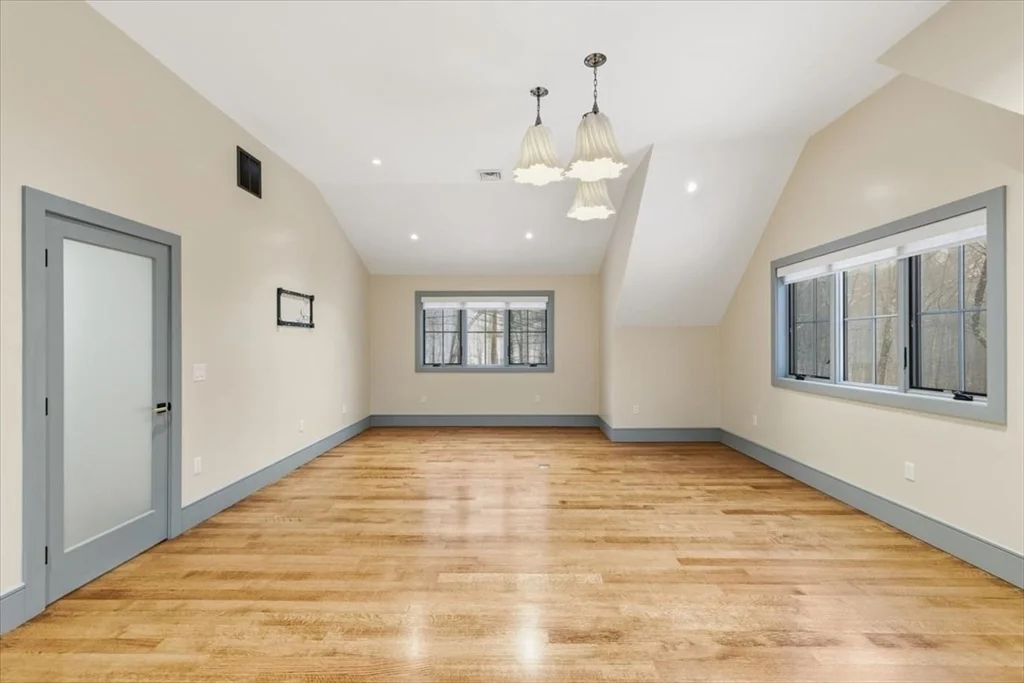 22 Kruger Rd, Hopkinton