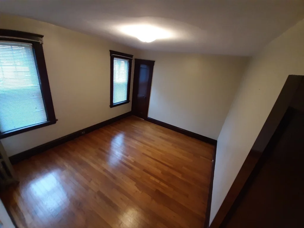 124 Bishop St, Framingham