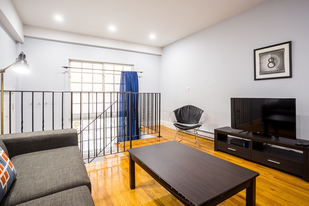 90 Warrenton St, Back Bay