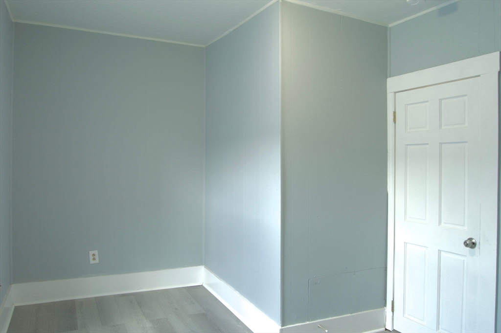 105 Clarendon St, Fitchburg