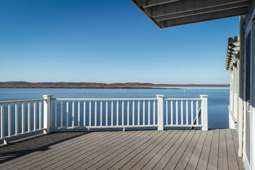 33 Eagle Hill Rd, Great Neck