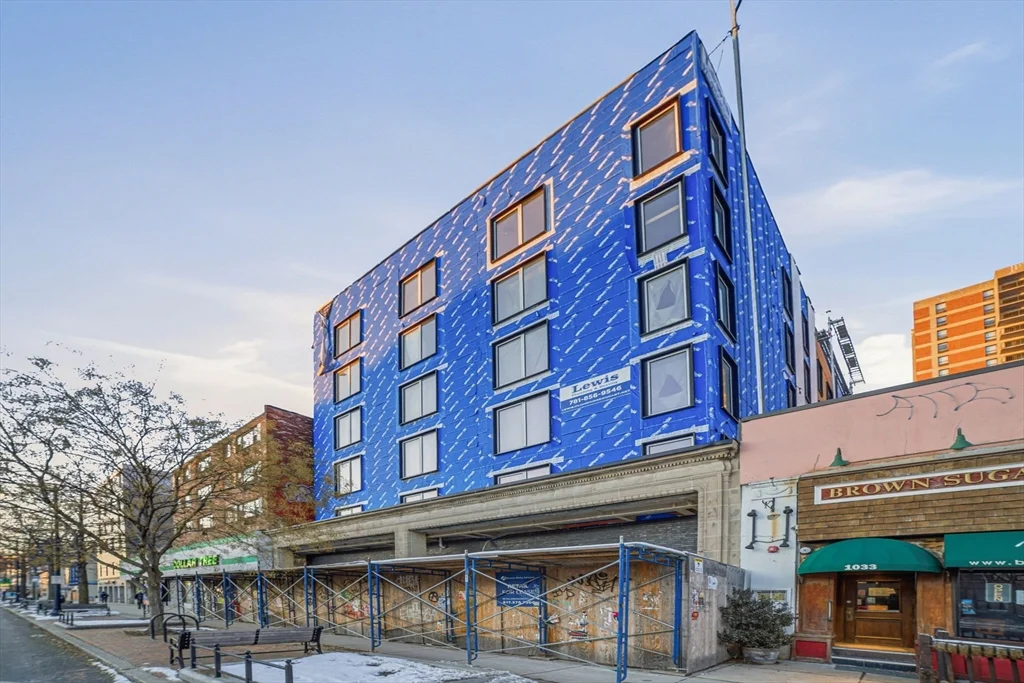 1035 Commonwealth Ave, Allston