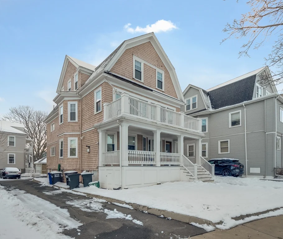 60 Powder House Blvd, Tufts