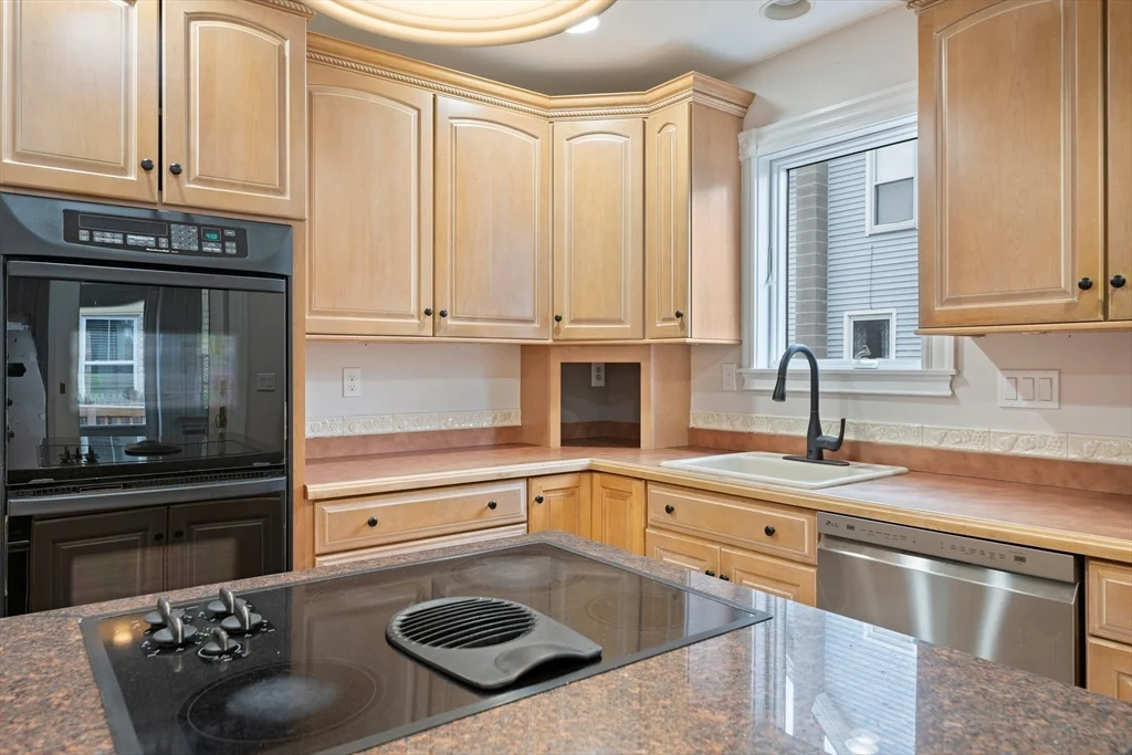 4 Prospect St, Attleboro