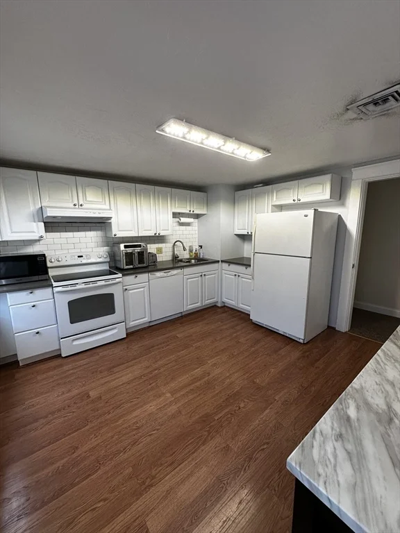 144 E Main St, Westborough