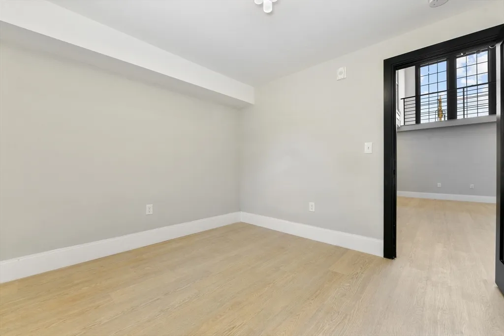 6 Brooks St, East Boston