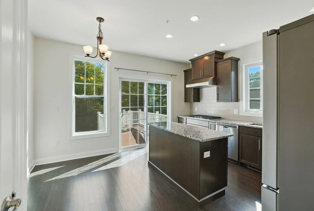 105 Phoebe St, Methuen