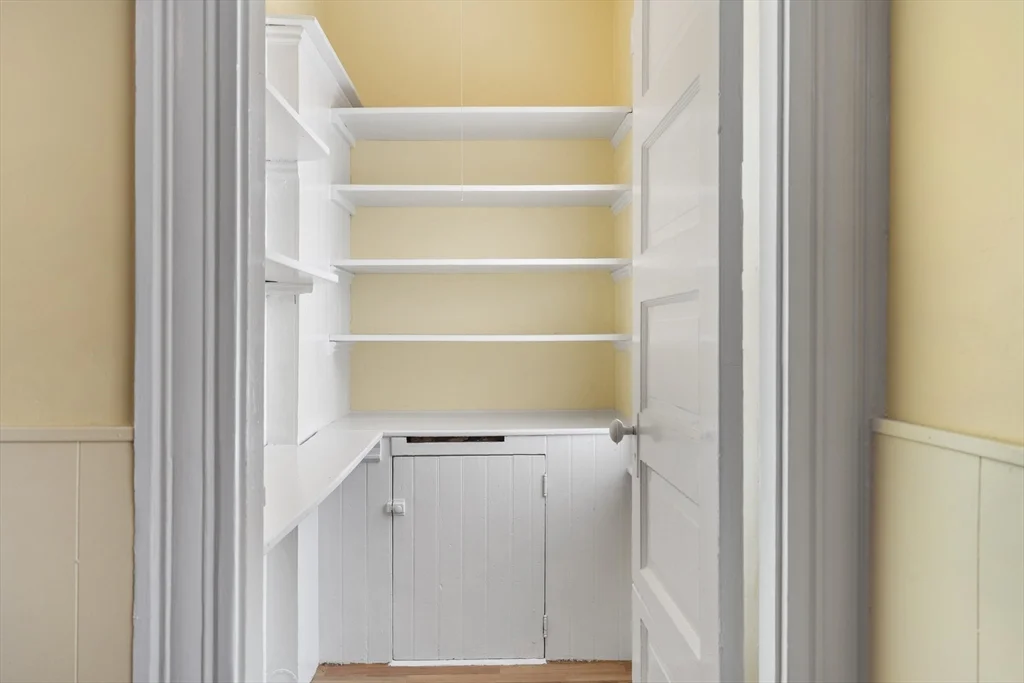 12 Folger Ave, Beverly