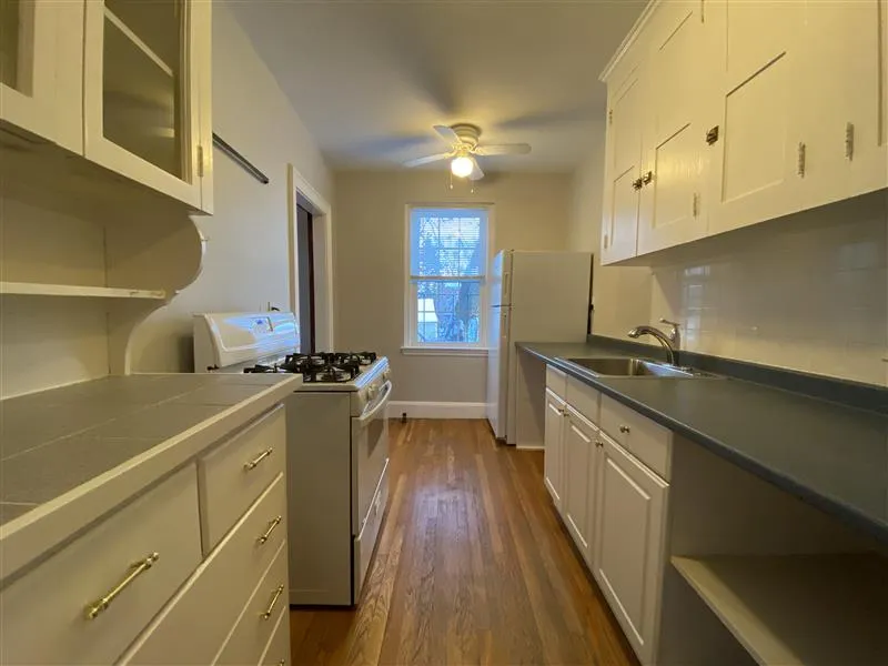 118 College Ave, Tufts