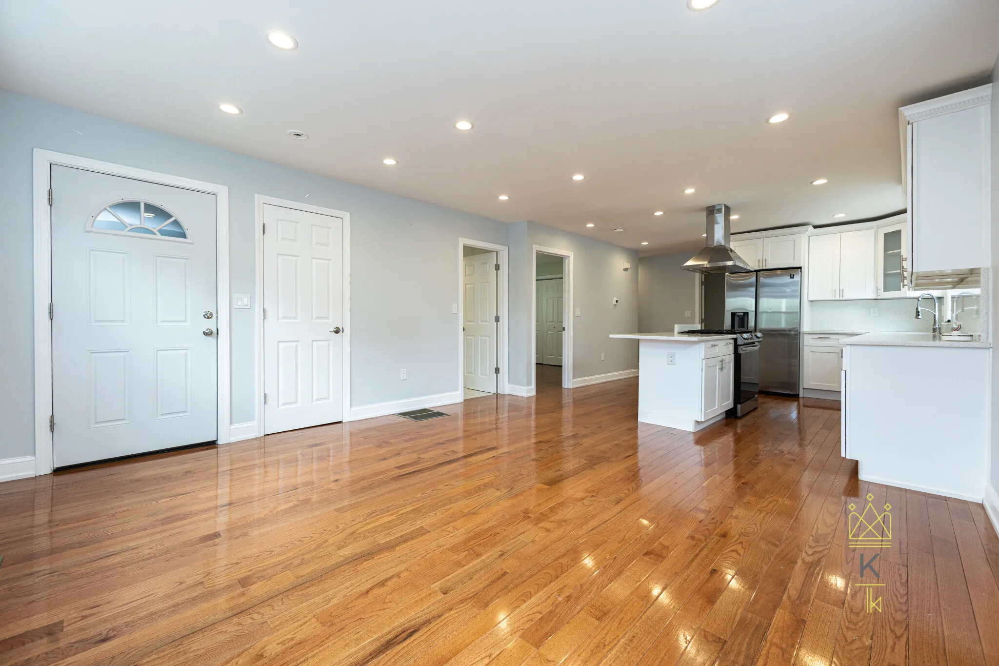 1495 Hyde Park Ave, Hyde Park
