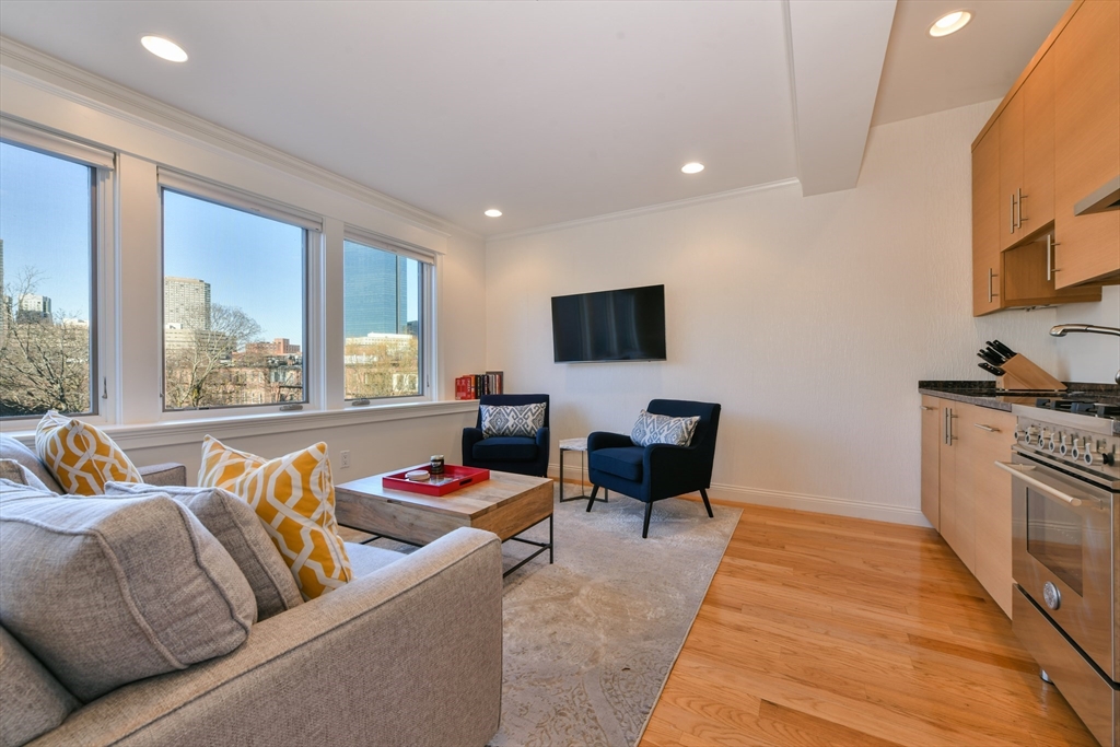 643 Tremont St, South End