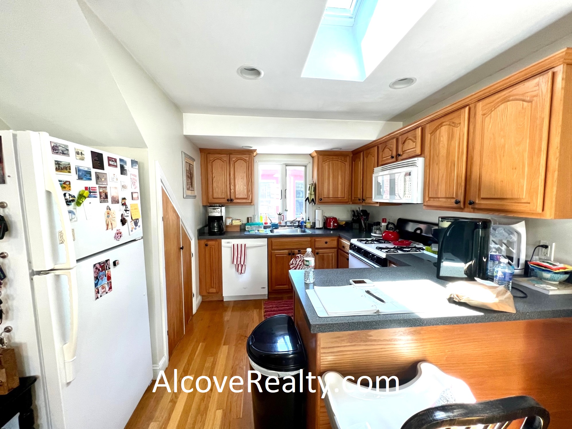 24 Burnham St, Tufts