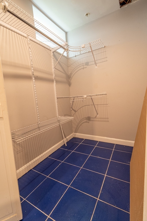 726 Metropolitan Ave, Hyde Park