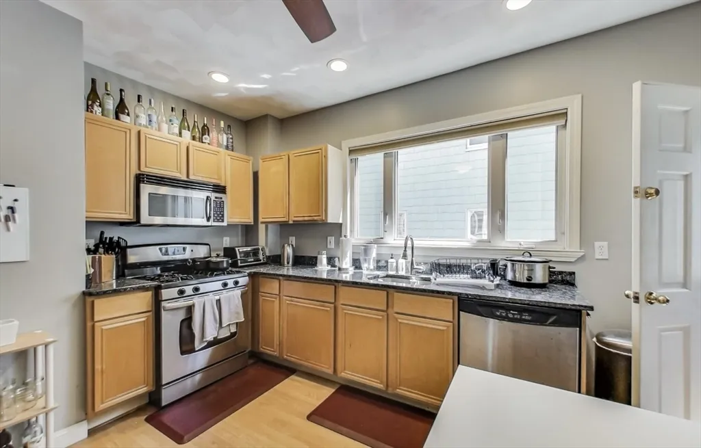 16 Cypress St, Spring Hill