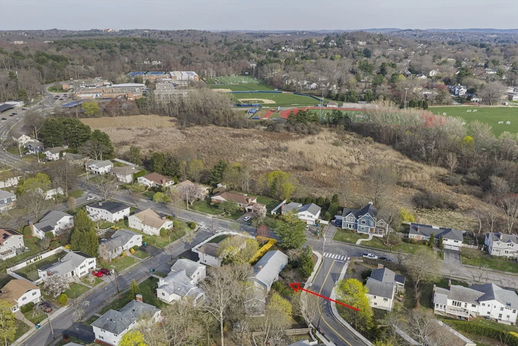 66 Roosevelt Rd, Newton