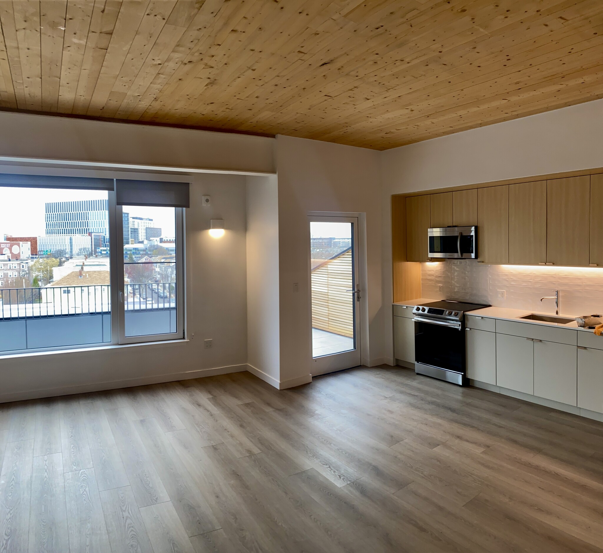 154 Broadway, East Somerville