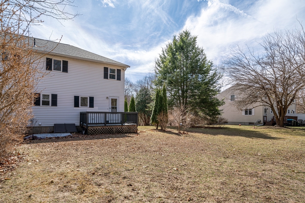 9 Greylock Ave, Shrewsbury
