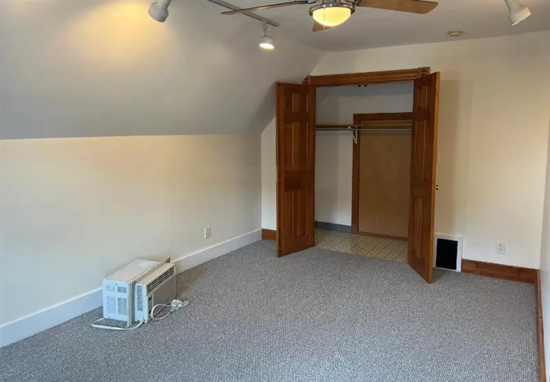 16 Edward Sullivan Rd, Strawberry Hill