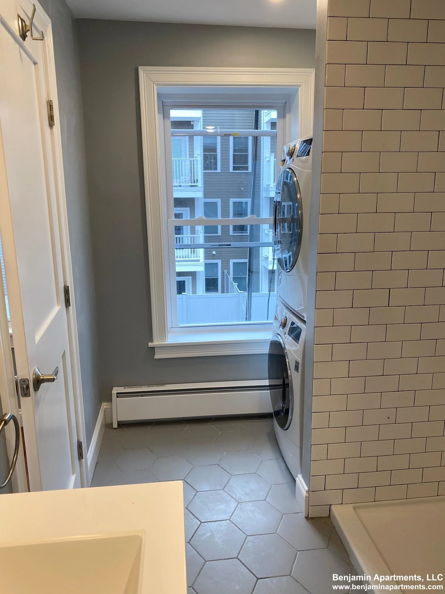 33 Chelsea St, East Boston