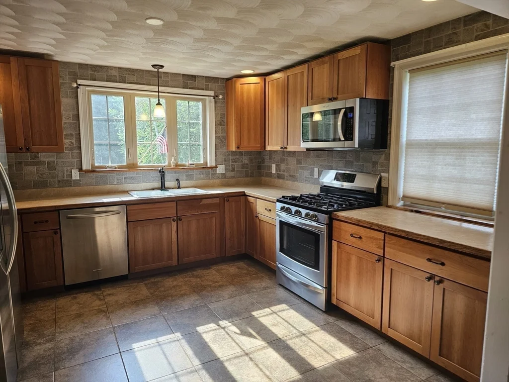 26 Purchase St, Rehoboth