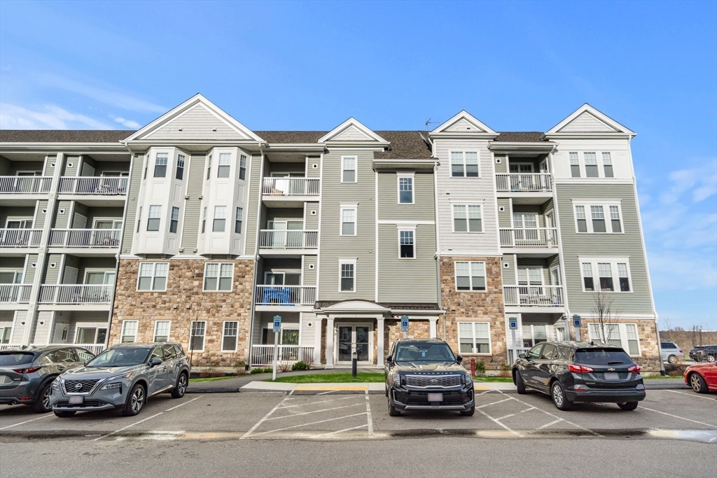 1410 Peters Farm Way, Westborough