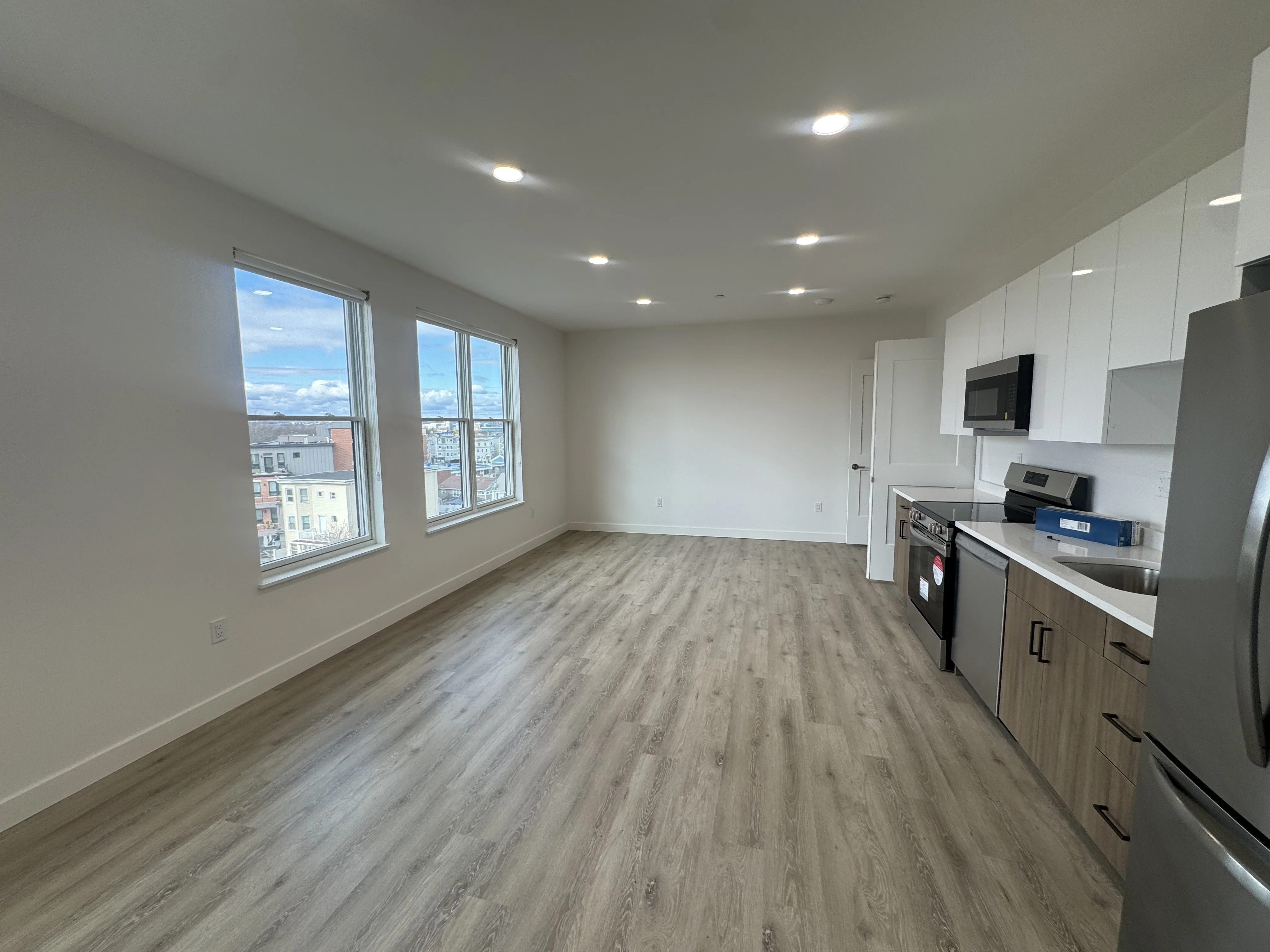 319 Broadway, Everett