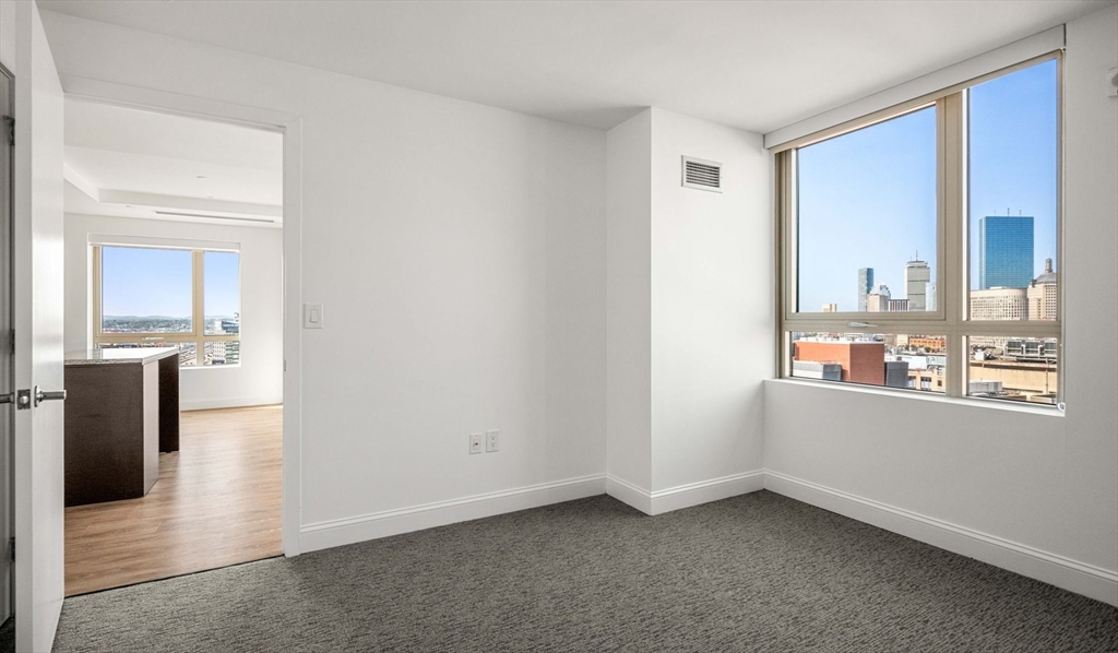 99 Kneeland St, Chinatown