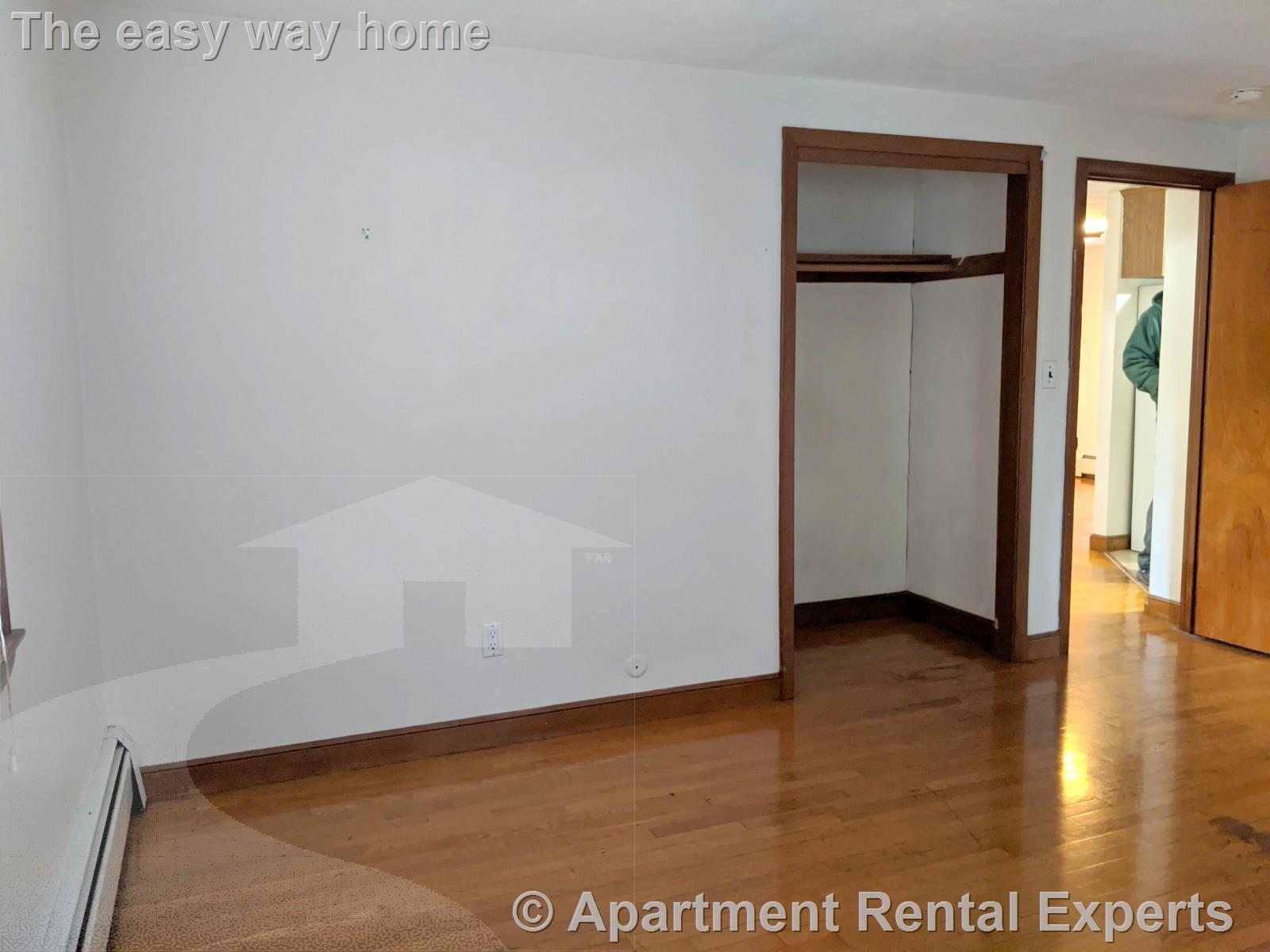 400 Walden St, Huron Village