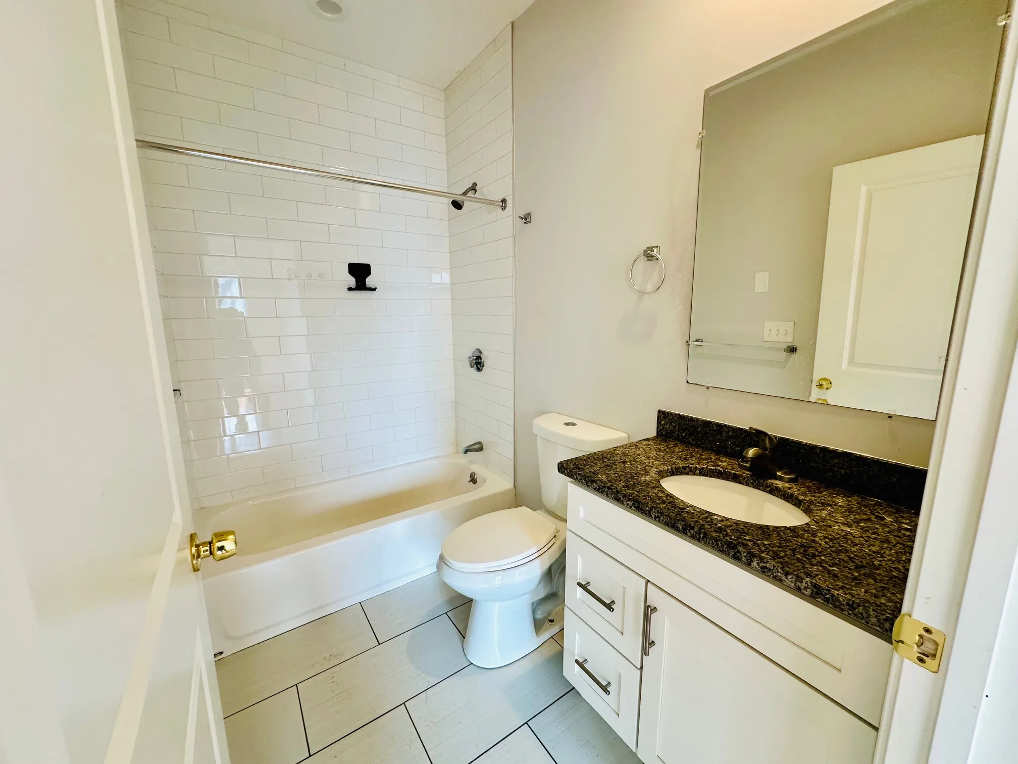 15 Dana Ave, Hyde Park