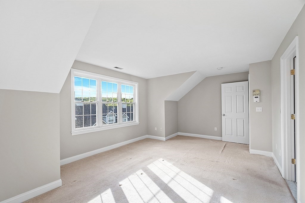 67 N Quinsigamond Ave, Shrewsbury